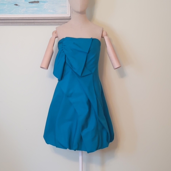Shoshanna Dresses & Skirts - Vintage 2006 Shoshanna teal cocktail dress